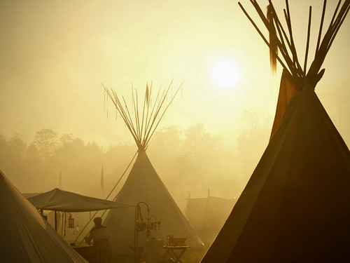 morning fog sunrise nativeamerican teepee rendezvous americanindian livinghistory historicalreenactment rendezvouz primitivecamping