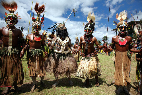 show new festival guinea dance folk png papua 2008 enga singsing niugini cultral wabag peaceonearthorg