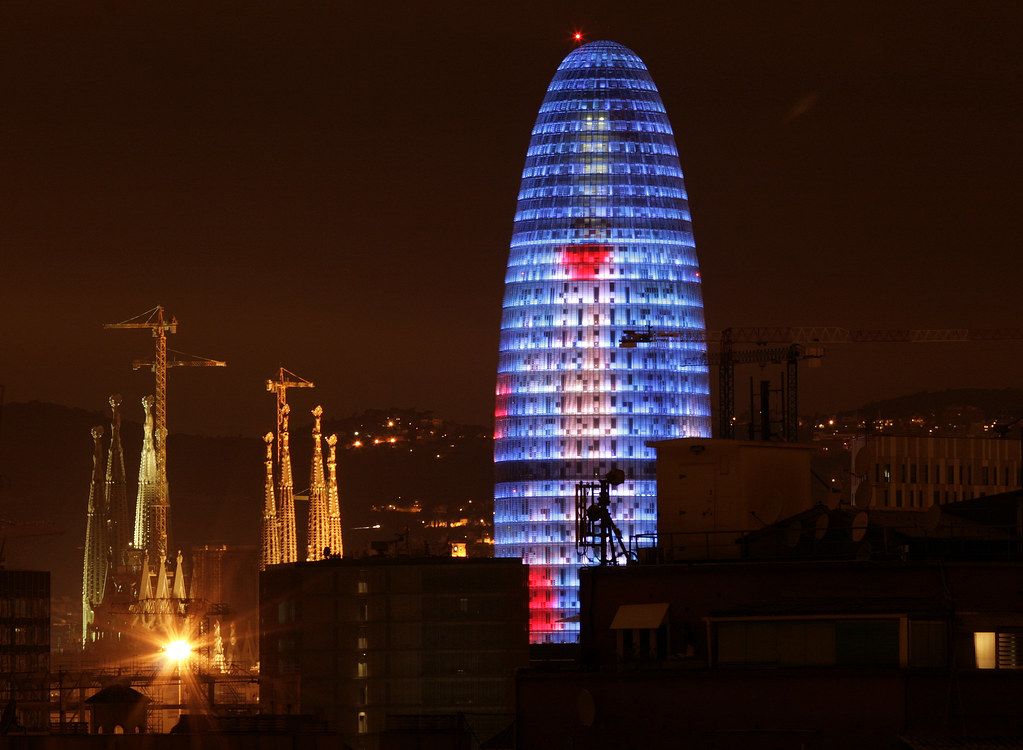 10 Fotos de edificios curiosos en Barcelona