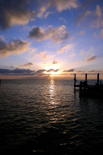ocean sunset sky reflection clouds island florida floridakeys beautifulscenery littlepalmisland munsonisland