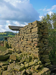 Ruined buildings at Bare Head Quarry 1