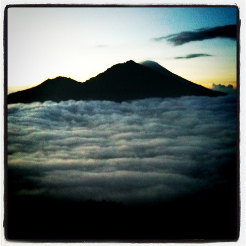 bali clouds sunrise indonesia volcano batur wir aes mtbatur mountbatur wirbali