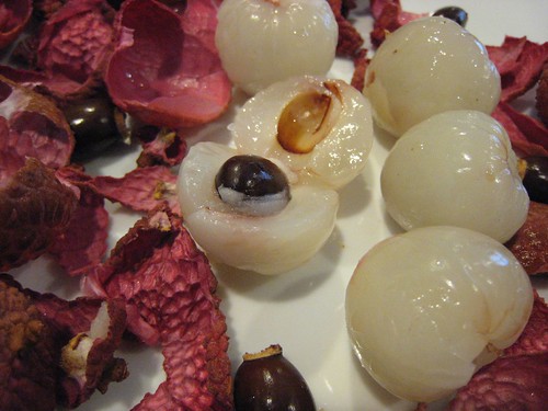 lychee, lichii, lichi, fuchsia, red, white,… IMG_4736