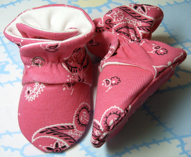 Amazon.com: SIMPLICITY 2867 SEW PATTERN - BABY BOOTIES SHOES 3