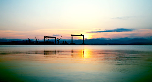 ocean travel sunset sea water japan port dock hokkaido roadtrip 北海道 日本 hakodate 函館 goodfishiescom