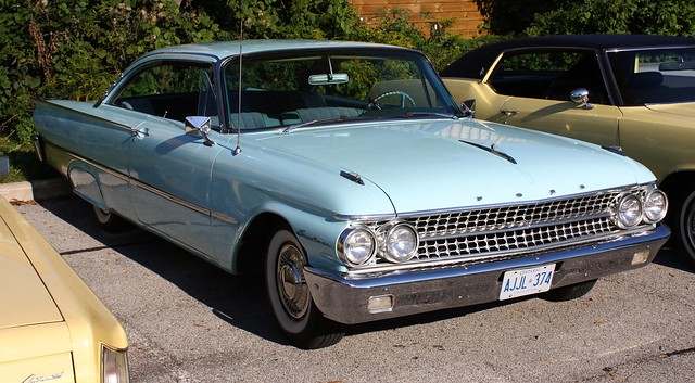 1961 Ford galaxie starliner hardtop #9