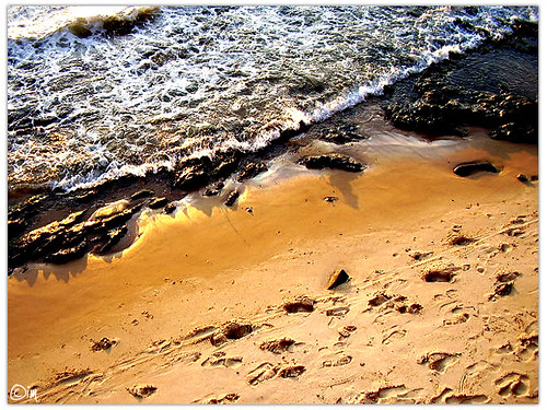 ocean praia beach water água brasil geotagged reflex rocks areia bahia salvador dust barra reflexo pegadas pedras caminho rastro oceano geo:lat=13009994 geo:lon=38531027