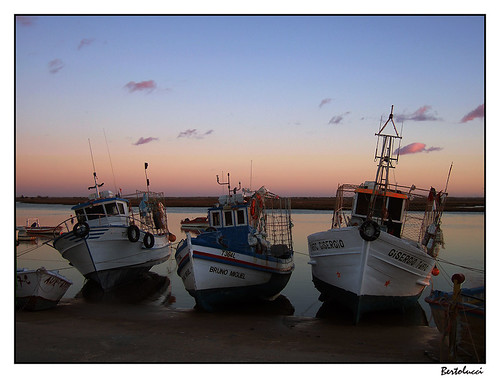 portugal geotagged santaluzia algarve fishingboats sotavento geo:lat=37101823 geo:lon=76568