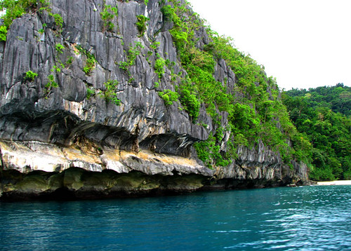 sea beach marine rocks philippines resort southchinasea pilipinas puertoprincesa palawan westernpalawan