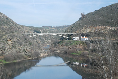 bridge reflection portugal river nikon ponte reflectionsof reflexo tua trásosmontes nikond80 riotua