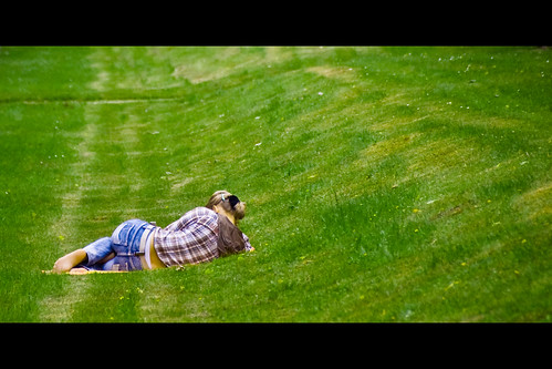 park blue girls summer people plants hot sexy green nature topf25 colors grass digital germany geotagged spring clothing topf50 nikon women colorful europe break tl framed candid young meadows sunny jeans onecolor resting d200 nikkor dslr lying grassland brühl northrhinewestphalia thecolorgreen 18200mmf3556 utatafeature manganite nikonstunninggallery repost1 date:year=2008 date:month=may date:day=24 geo:lat=50826016 geo:lon=6909826 format:orientation=landscape format:ratio=21 repost2