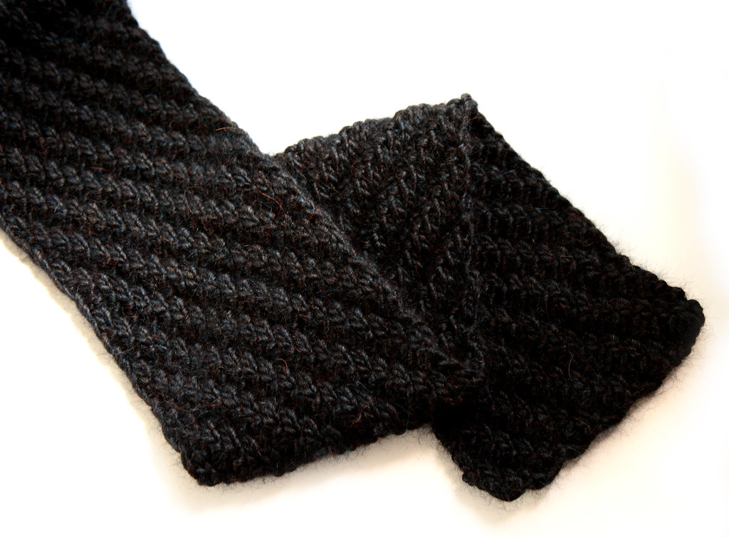 Staggered Rib Scarf | Free Knitting Patterns | It's a ...