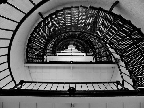 bw lighthouse stairs florida haunted staugustine spiralstaircase staugustinelighthouse fabbow