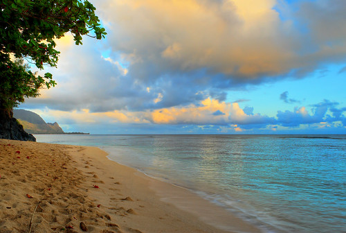 ocean beach sunrise hawaii morninglight kauai hdr princeville photomatix hideawaysbeach nikond80 nikon1855