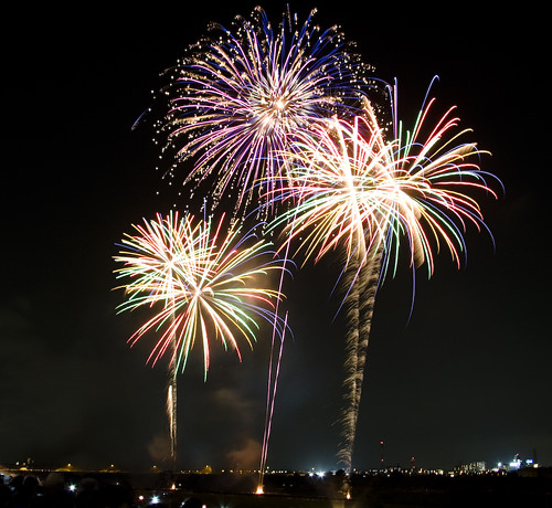 Fantastic fireworks display, courtesy of Bayasaa on Flickr.
