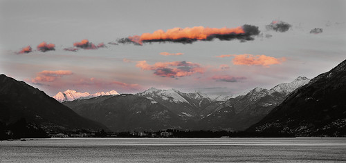 sunset sky cloud lake clouds landscape lago switzerland tessin ticino nikon aqua eau nuvole suisse nikkor svizzera nuages 50mmf18d 2008 lagomaggiore d300 50mmf18af fffff afnikkor50mmf18d