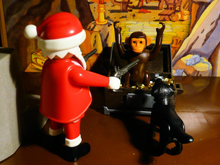 Santa Vs. The Wealthy Monkey // Père Noël contre le Singe Fortuné