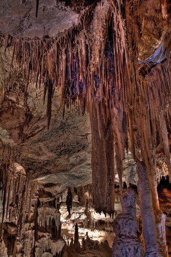 lightpainting cave stalagmite stalagtite greatbasinnationalpark lehmancaverns