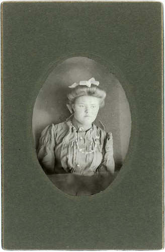 Young girl with bow