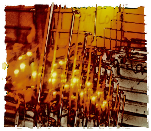 españa orange yellow mirror andalucía spain chairs bordeaux illumination reflected amarillo espejo reflejo andalusia naranja málaga sillas iluminación burdeos metacrilato methacrylate cafédeflores tonimolero