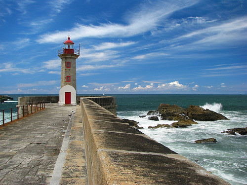 lighthouse portugal porto phare oporto fozdodouro outstandingshots abigfave ysplix qualitypixels faroldefelgueiras