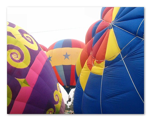 up colorful newhampshire liftoff hotairballoon ballooning pittsfield upandaway pittsfieldhotairballoonfestival