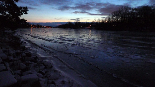 leica blue winter sunset snow cold ice reflections frozen michigan freezing lansing grandriver mooresriverdrive dlux4