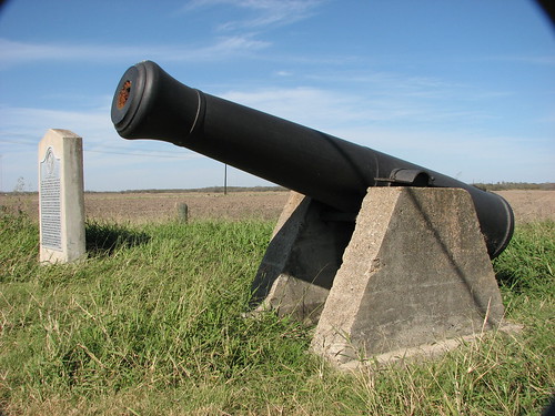 monument mexico us texas border historic cannon marker 1846 mexicanamericanwar alonsodeleon thorntonskirmish