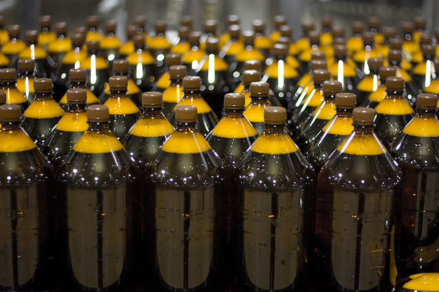clear bottle brown liquid color technology