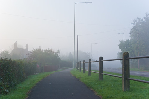 uk light england mist lamp fog sunrise geotagged bedfordshire samsung railings gx10 novideo cottonend fotdmike