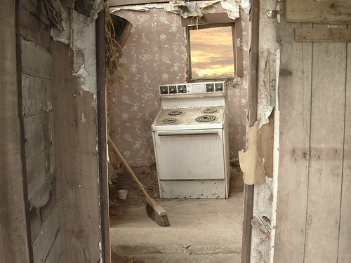 house abandoned kitchen beautiful alone ruraldecay decayed imissyou grannyshouse