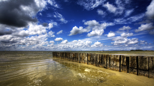 sky holland beach netherlands clouds geotagged nederland himmel wolken canon5d friesland ijsselmeer niederlande makkum canon1740 dehollepoarte geo:lat=53049001 geo:lon=5379819