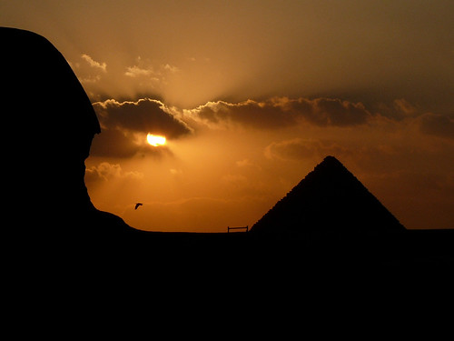 sunset sphinx lumix tramonto pyramid plateau egypt panasonic cairo giza egitto sfinge piramide piana fz50 misr gizaplateau ilcairo abigfave lumixaward pianadigiza
