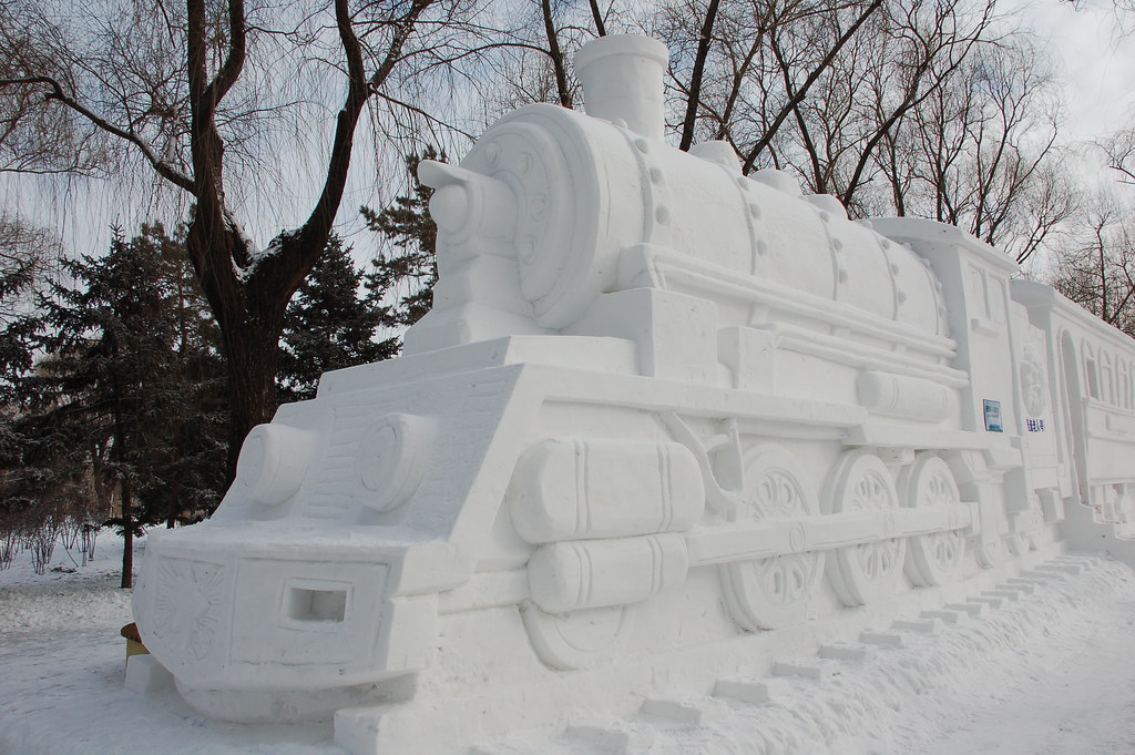 Impressive Sculptures At Ice Festival In Harbin