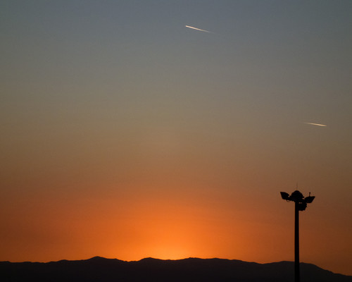 sunset orange sun mountain iran pole mount planes ایران qazvin mounts غروب هواپیما کوه آفتاب کوهستان قزوین خورشید fadak فدک