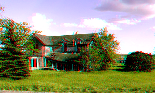 old house tree rural stereoscopic stereophoto 3d farm rustic anaglyph structure anaglyphs redcyan 3dimages 3dphoto 3dphotos 3dpictures stereopicture