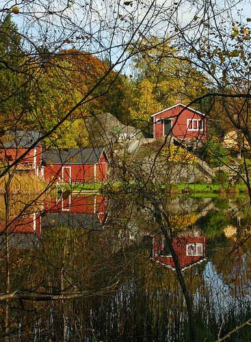 autumn houses lake reflection fall water canon sweden haninge jordbro anderslund lillsjön swedishcalendar