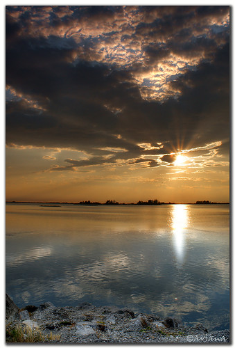 sunset sea italy cloud sun seascape reflection beach water coast rays grado sealevel challengeyouwinner aviana2 sonyalpha350 fotocompetitionsilver fotocompetition|fotocompetitionbronze