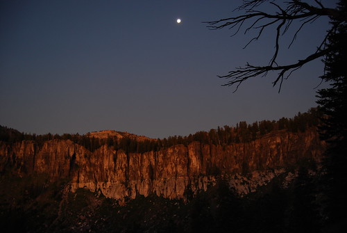 moon sunrise utah hiking hike backpacking alpenglow logancanyon whitepineslake summervacation2008