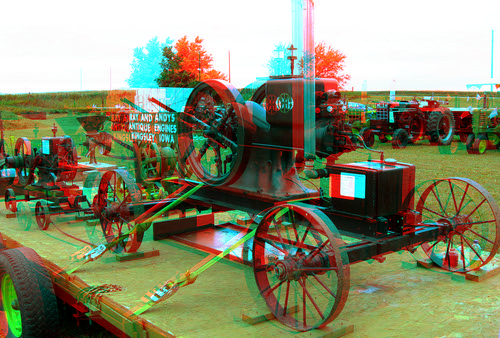 old tractor rural stereoscopic stereophoto 3d antique farm engine iowa historic equipment anaglyphs redcyan 3dimages 3dphoto 3dphotos 3dpictures stereopicture