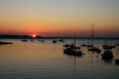 sun nature digital sunrise canon boats eos dawn harbor md outdoor availablelight maryland calm serene annapolis sailboats dslr rosy waterscape 30d zajdowicz