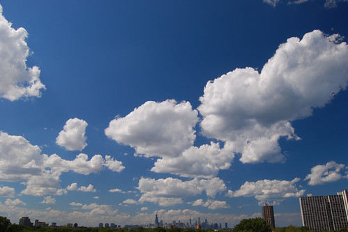 chicago skyline clouds kenwood