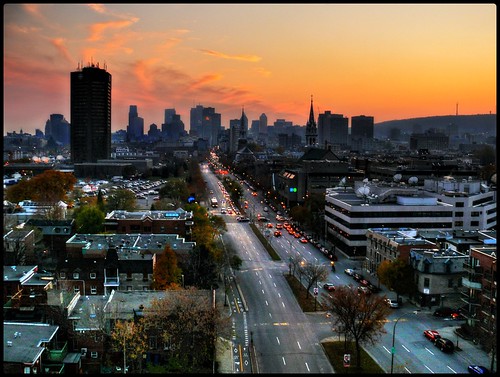 An autumn sunset on Montreal