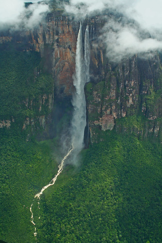 world holiday southamerica rain forest plane waterfall searchthebest venezuela angelfalls highest supershot 1km kerepakupaimerú