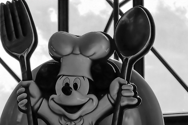 Disney - Chef Mickey B&W
