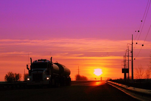 winter sunset tractor train truck evening big w800 headlights semi idaho rig heavy tanker fuel haul kenworth blueribbonwinner