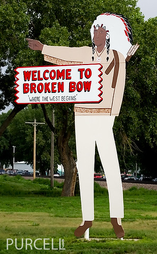sign nebraska pentax indian ne 200 200views acr welcome welcomesign brokenbow custercounty brokenbowne wherethewestbegins tucsonphotographer brokenbowindian gatewaytothesandhills
