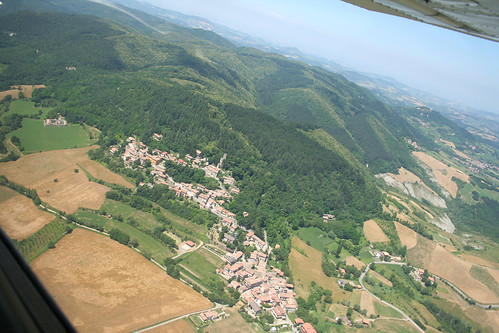 above travel sky italy panorama green nature airplane landscape flying high view earth top aviation hill aerial fromabove agriculture lombardia cessna skyview lombardy pavia birdeye aeronautic pavese voghera oltrepò varzi pietragavina oltrepòpavese splendidoltrepò