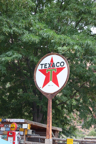 road trip travel vacation holiday signs tourism station sign rock digital canon way eos rebel high highway scenery kiss neon open view hole side scenic roadtrip tourist retro gas gasstation hwy pump views americana service lonely neonsign roadside dslr roadsideamerica touristtrap trap gaspump oldsign servicestation xsi holeintherock x2 oldsigns loneliest holentherock loneliestroad 450d retr ontheopenroad canoneos450d canoneosdigitalrebelxsi kissdigitalx2canon noticings