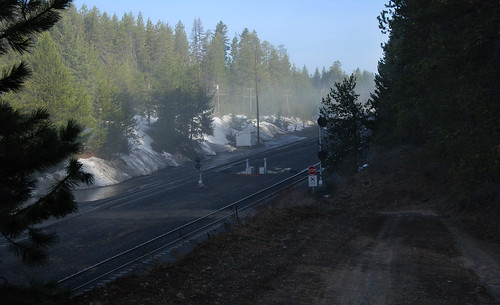 railroad snow fog oregon forest tracks bluemountains unionpacific siding kamela gradecrossing ut2008may